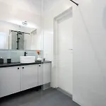 Sunny 4br Flat - Location - Charming Balcony