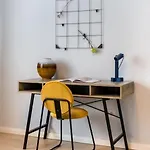 Sunny 4br Flat - Location - Charming Balcony Apartamento *