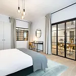 Sunny 4br Flat - Location - Charming Balcony *