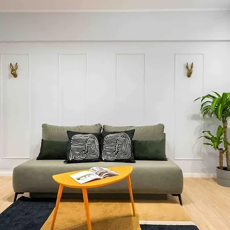 Sunny 4br Flat - Location - Charming Balcony Daire Bükreş