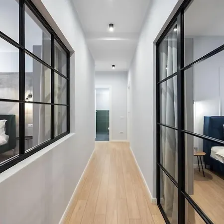 Sunny 4br Flat - Location - Charming Balcony Bucarest