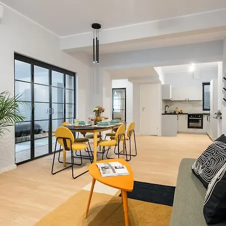 Sunny 4br Flat - Location - Charming Balcony * Bucarest