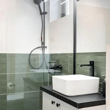 Sunny 4br Flat - Location - Charming Balcony * Bucharest