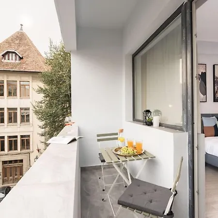 Apartment Sunny 4br Flat - Location - Charming Balcony Bucharest