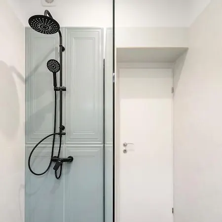 Sunny 4br Flat - Location - Charming Balcony * Bucharest