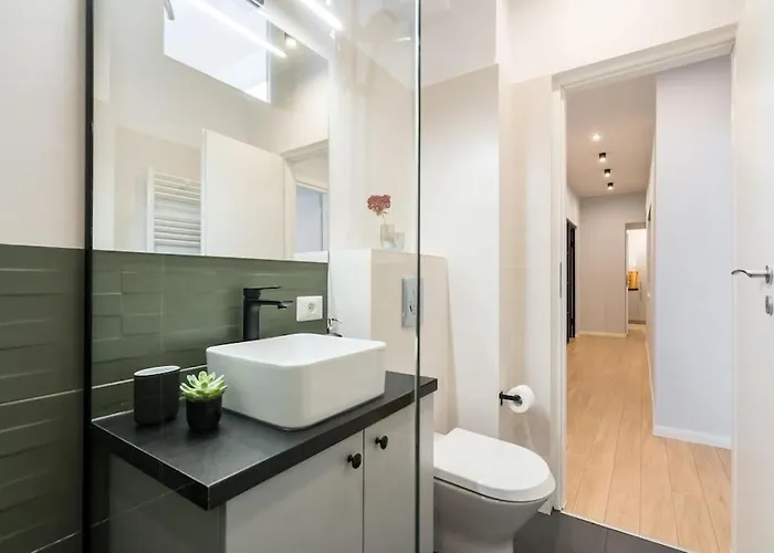 Sunny 4br Flat - Location - Charming Balcony 부쿠레슈티