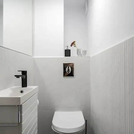 아파트 Sunny 4br Flat - Location - Charming Balcony
